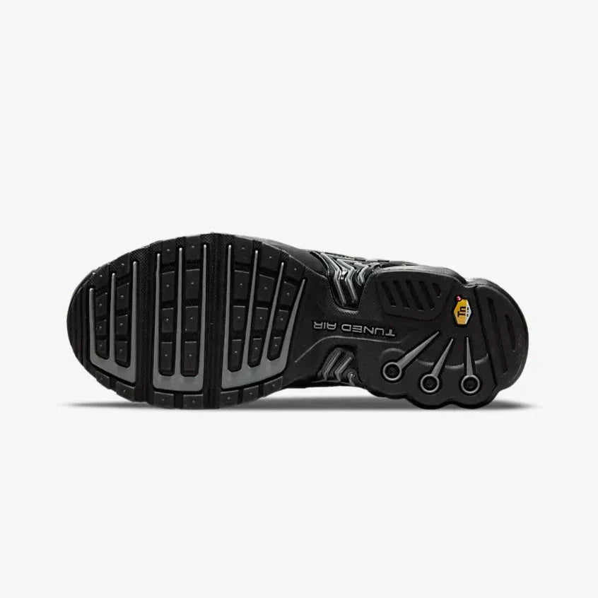 Nike Air Max Plus III Black - KICKSLOCKERS